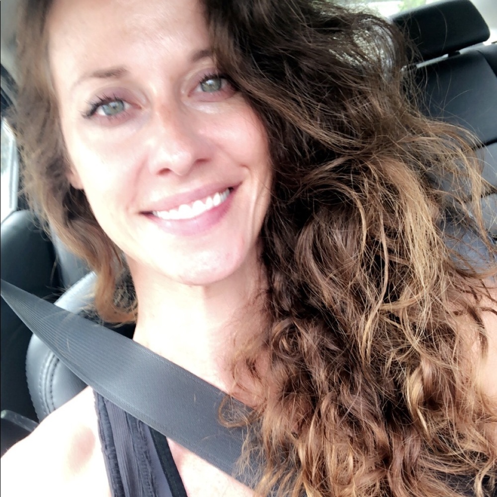 Meet your Posher, Crystal